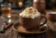 Chocolate quente com licor de ovo, chantilly e raspas de chocolate