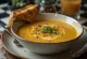Creme de legumes cremoso servido