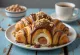 Croissant tipo Kinder Bueno servido