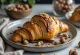 Croissant Ferrero Rocher servido