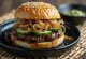 Hambúrguer japonês com molho teriyaki e wasabi