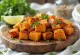 Batata doce temperada prebiótica, servida com coentro e suco de limão
