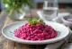 Risoto vegano de beterraba servido